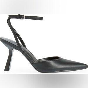 Neesha Ankle Strap Pump mint condition SZ 7.5